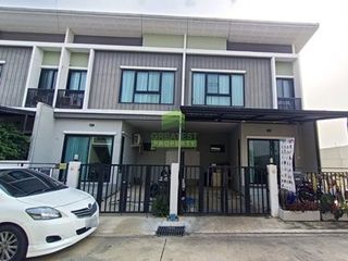 出售 3 卧室 联排别墅 在 Sai Noi, Nonthaburi