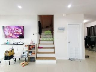 出售 3 卧室 联排别墅 在 Sai Noi, Nonthaburi