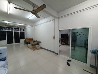 For sale 3 bed retail Space in Phra Nakhon, Bangkok