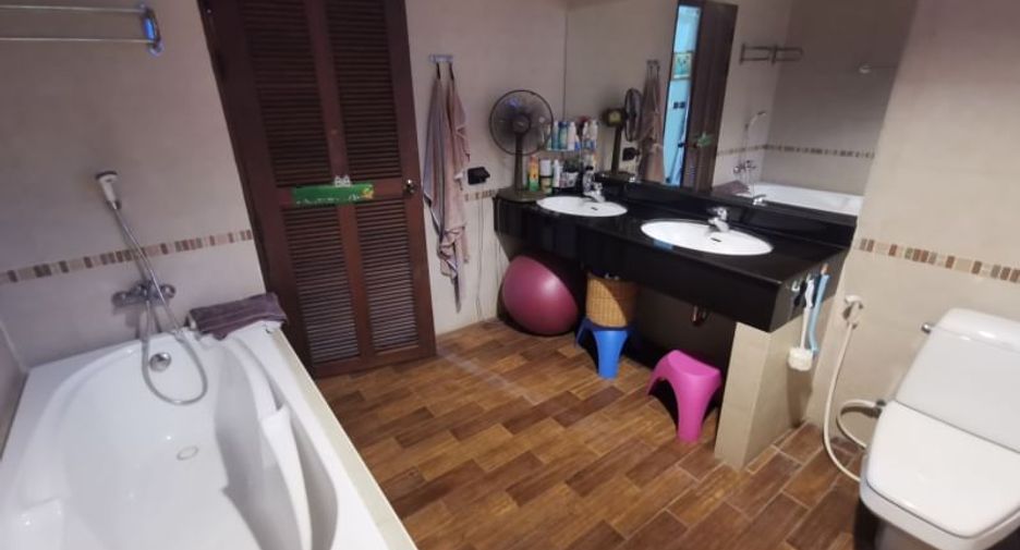 Casa en venta de 4 habitaciones en Sattahip, Chonburi