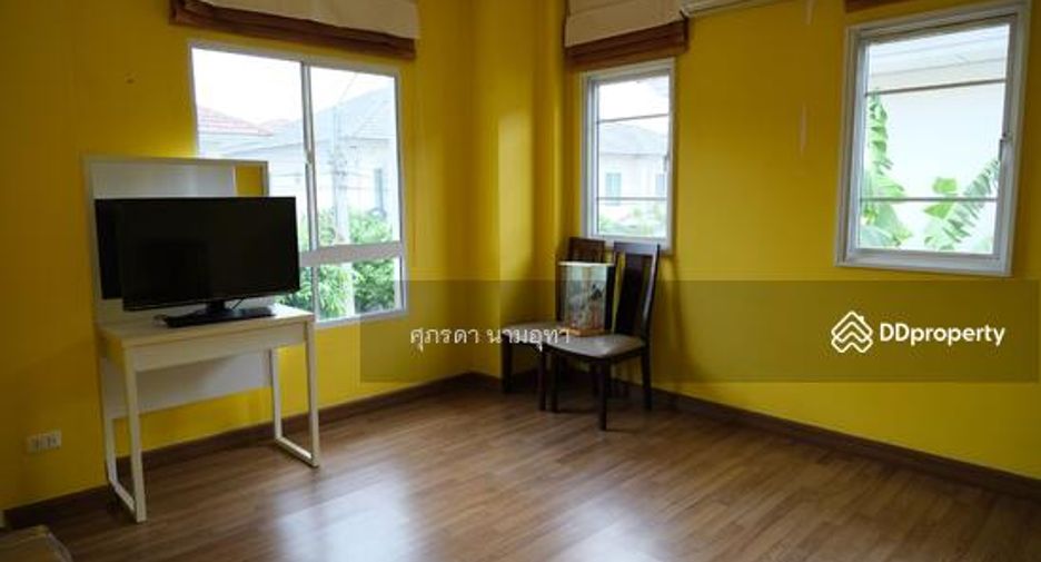 For sale 4 bedrooms house in Khlong Sam Wa, Bangkok