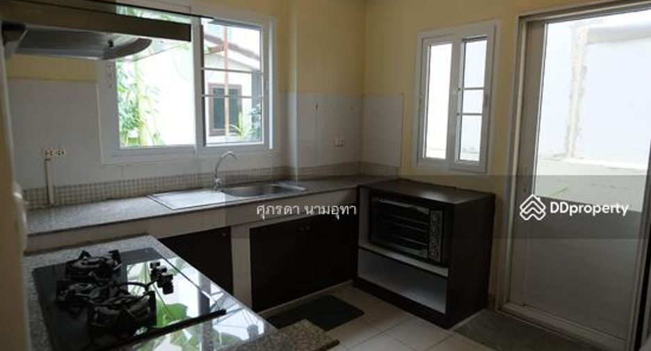 For sale 4 bedrooms house in Khlong Sam Wa, Bangkok