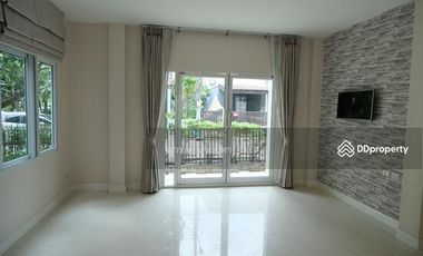 出售 4 卧室 独立屋 在 Khlong Sam Wa, 曼谷