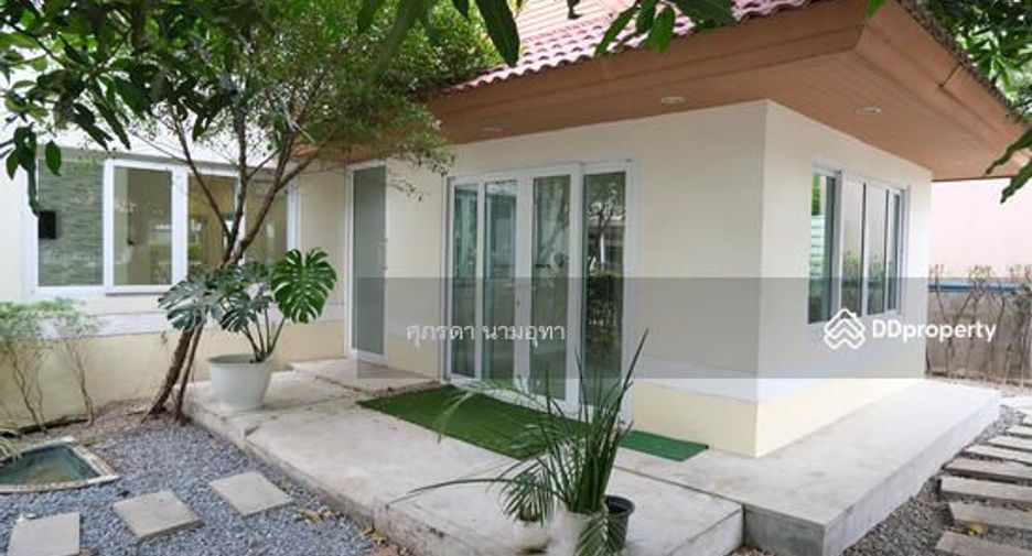 For sale 4 bedrooms house in Khlong Sam Wa, Bangkok
