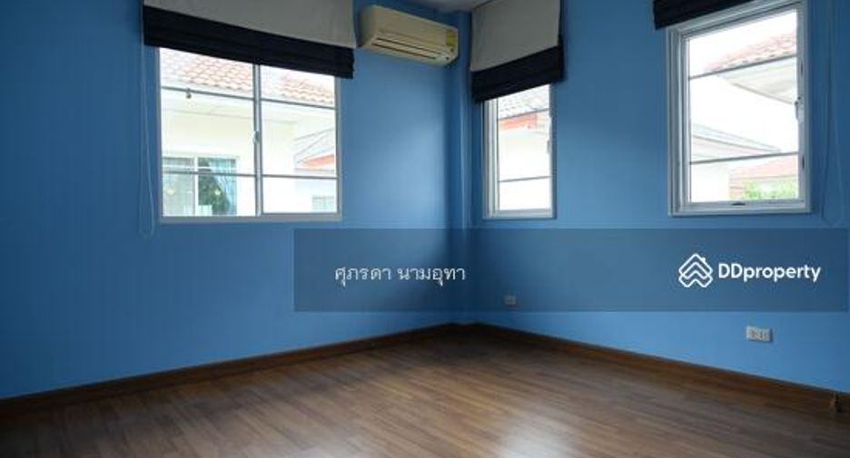 For sale 4 bedrooms house in Khlong Sam Wa, Bangkok
