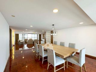 For rent 4 bed apartment in Khlong Toei, Bangkok