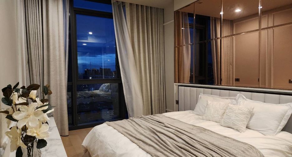 For sale 2 bedrooms condo in Watthana, Bangkok