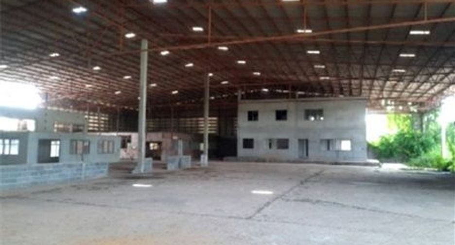 For sale warehouse in Phanom Sarakham, Chachoengsao