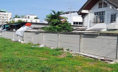 For sale land in Yan Nawa, Bangkok