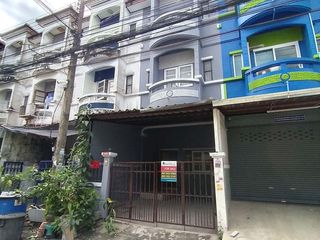 For sale 4 bedrooms retail Space in Lam Luk Ka, Pathum Thani