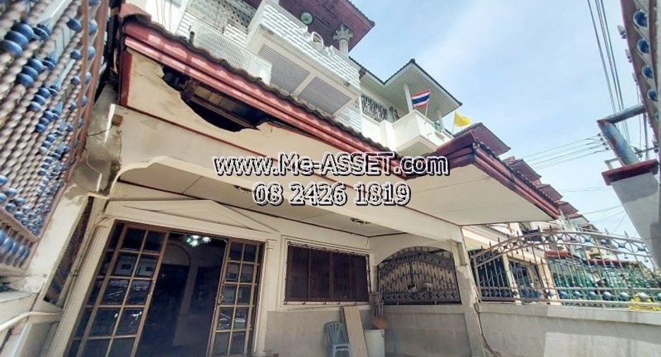 For sale 5 Beds townhouse in Bang Bon, Bangkok