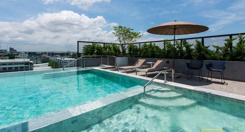 Apartamento en alquiler de 3 habitaciones en Mueang Samut Prakan, Samut Prakan