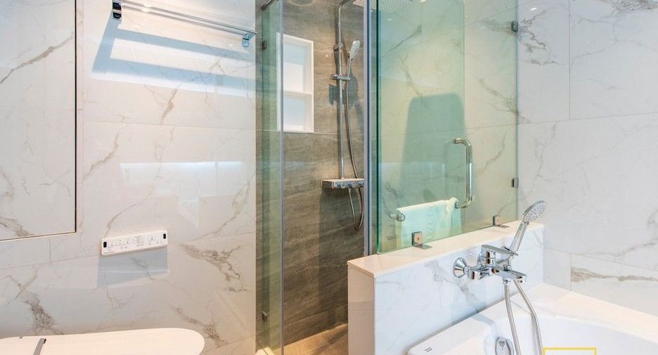 Apartamento en alquiler de 3 habitaciones en Mueang Samut Prakan, Samut Prakan