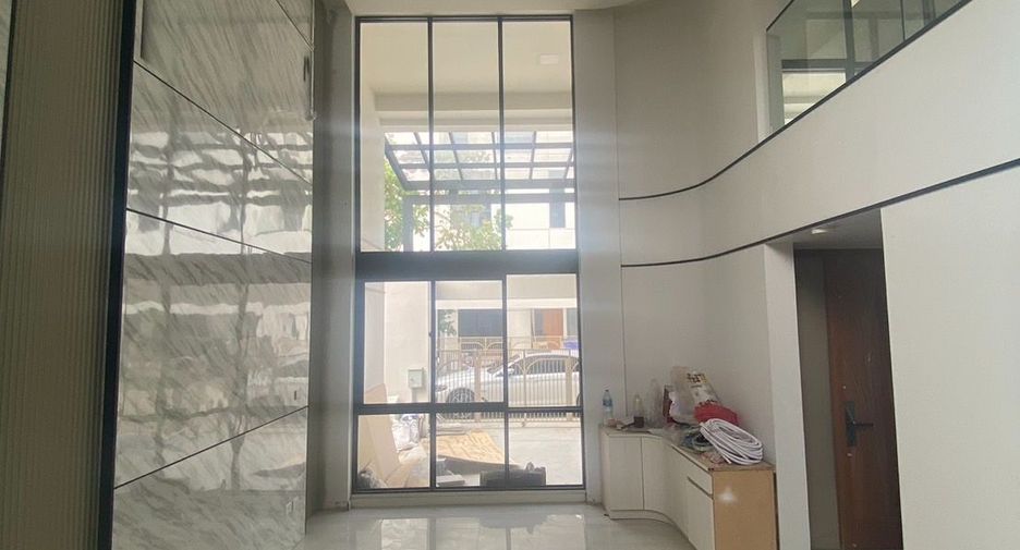 Wohnung zum Kauf mit 3 Zimmer in Yan Nawa, Bangkok