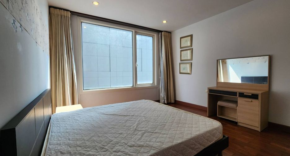 For rent そして for sale 2 Beds condo in Khlong Toei, Bangkok