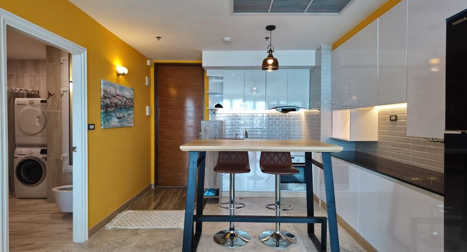 For sale 1 bed condo in Sathon, Bangkok