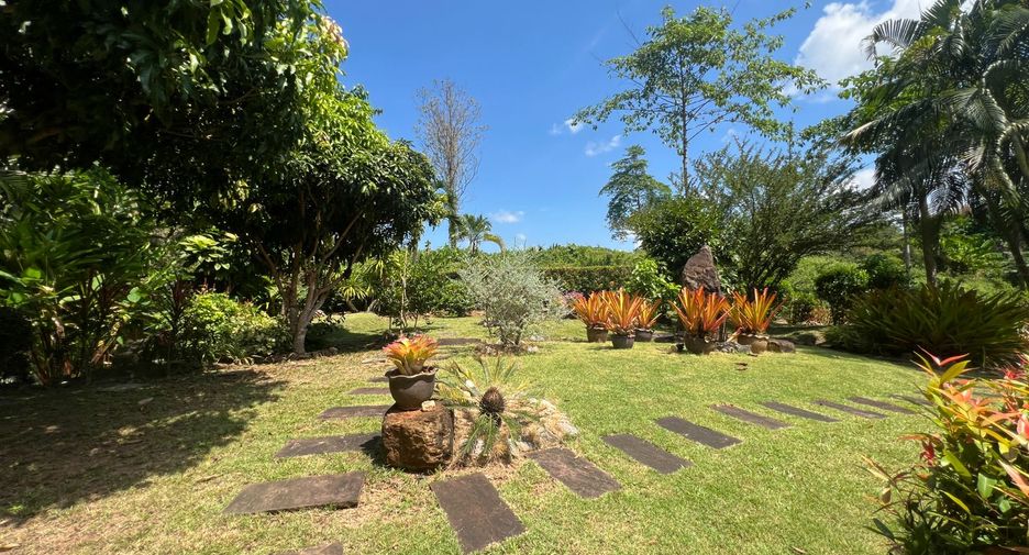 For sale 3 bedrooms villa in Mueang Krabi, Krabi