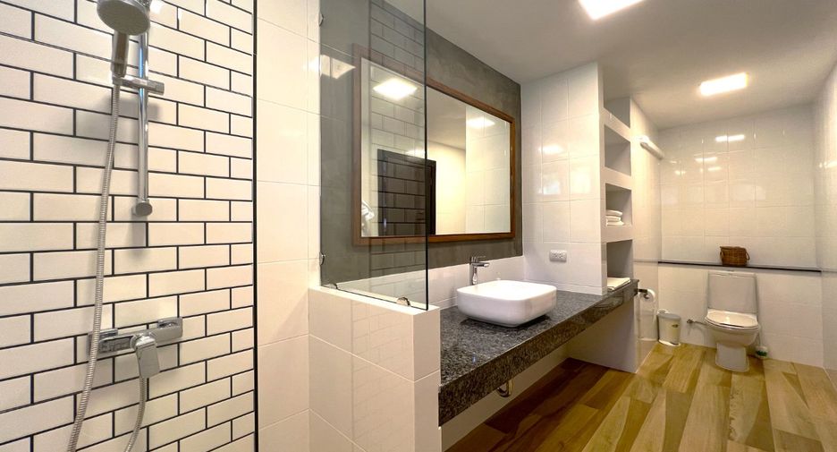 For sale 3 bedrooms villa in Mueang Krabi, Krabi