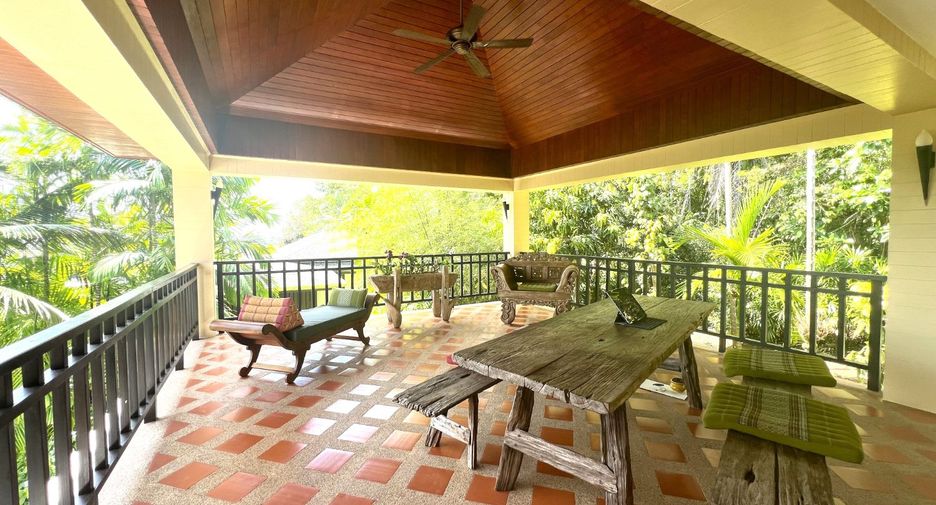 For sale 3 bedrooms villa in Mueang Krabi, Krabi