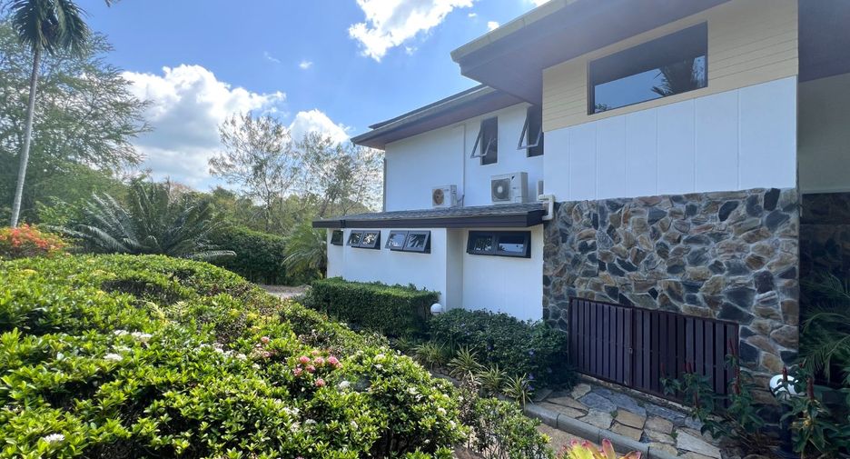 For sale 3 bedrooms villa in Mueang Krabi, Krabi