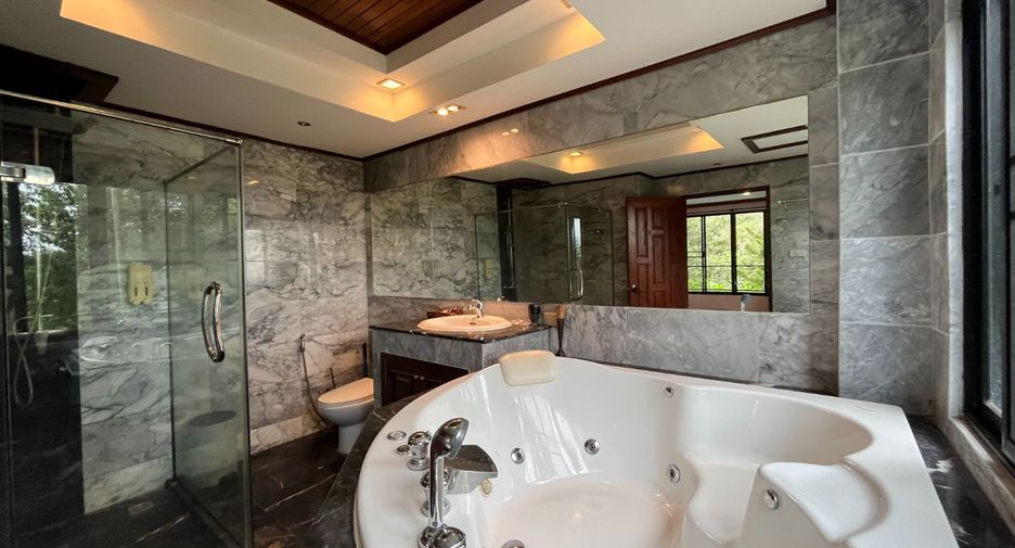 Gewerbefläche zum Kauf mit 5 Zimmer in Mueang Krabi, Krabi