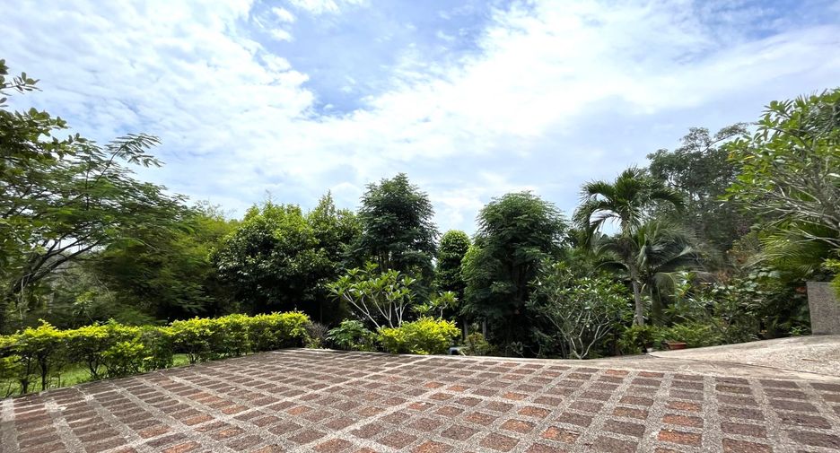 Gewerbefläche zum Kauf mit 5 Zimmer in Mueang Krabi, Krabi