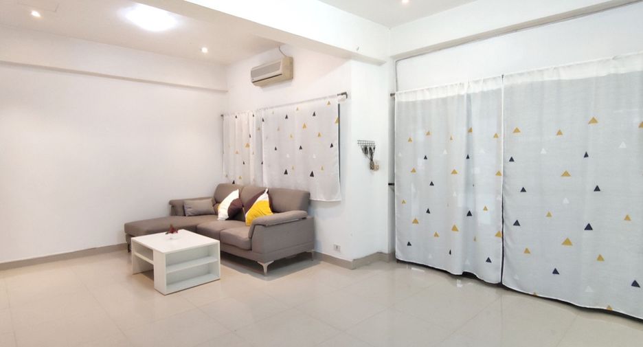 For rent and for sale 2 bed townhouse in Don Mueang, Bangkok