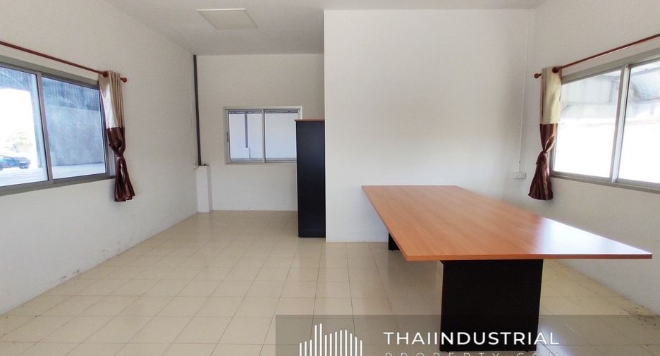 For rent warehouse in Lat Lum Kaeo, Pathum Thani