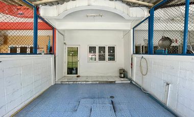 Reihenhaus zum Kauf mit 2 Zimmer in Mueang Samut Prakan, Samut Prakan