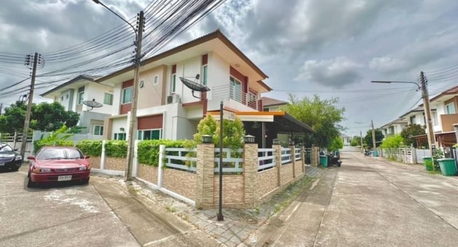 出售 4 卧室 独立屋 在 Si Racha, Chon Buri