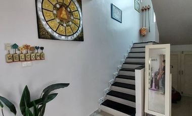Продажа 4 спальни дом в Si Racha, Чонбури