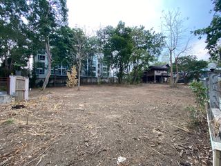 For rent 2 bed retail Space in Mueang Chiang Mai, Chiang Mai
