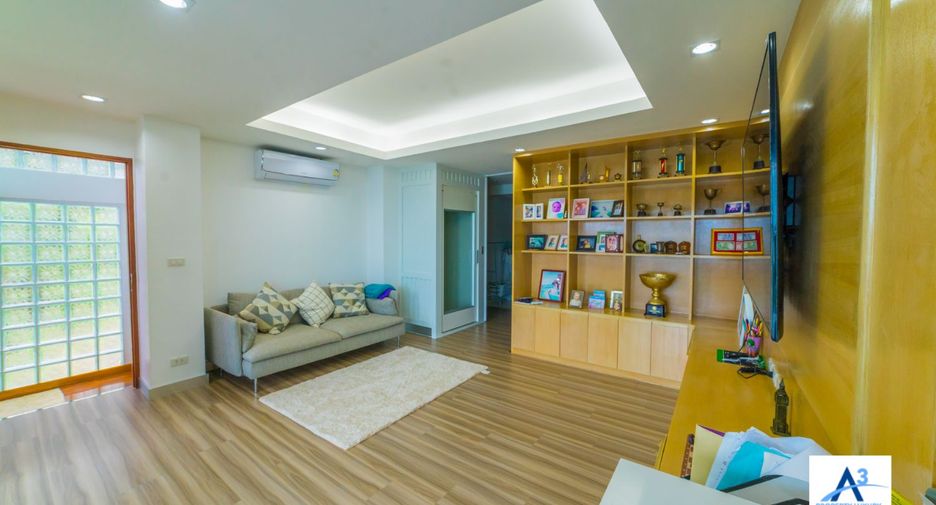 Villa en venta de 5 habitaciones en Thalang, Phuket