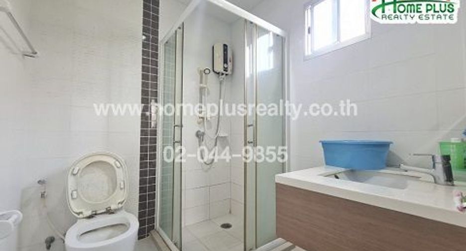 For sale 3 bedrooms house in Bang Phli, Samut Prakan