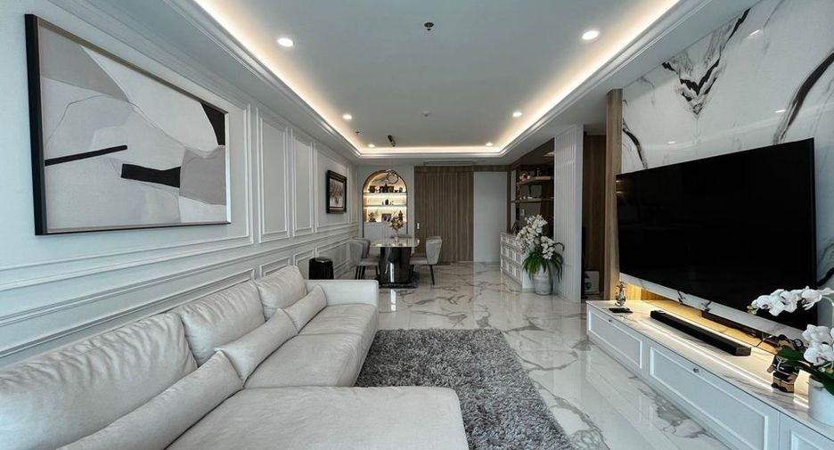 For sale studio condo in Yan Nawa, Bangkok