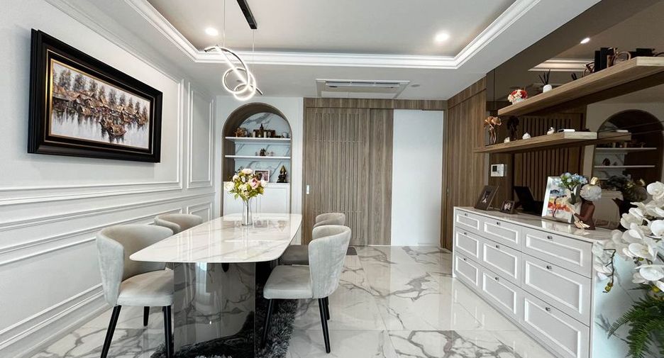 For sale studio condo in Yan Nawa, Bangkok