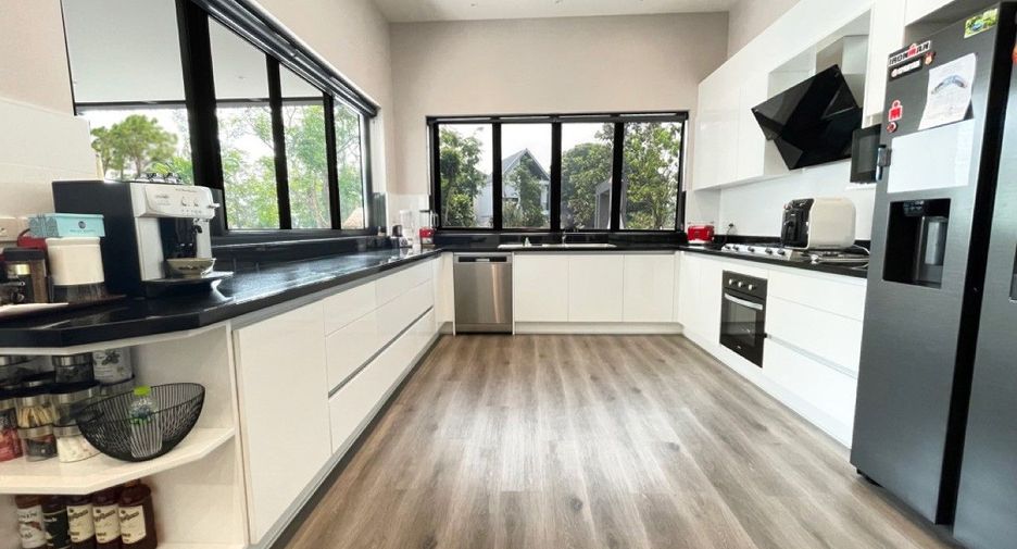 Продажа 4 спальни вилла в Mueang Chiang Mai, Чианг Маи