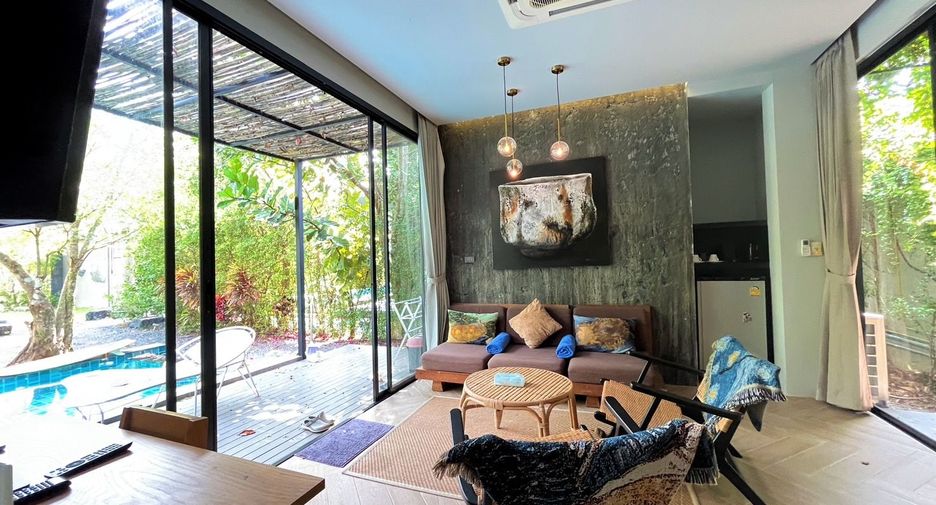 For sale 4 bedrooms retail Space in Mueang Krabi, Krabi