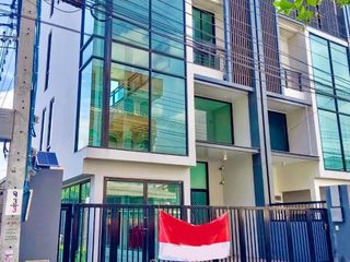 For rent 3 bed office in Chatuchak, Bangkok