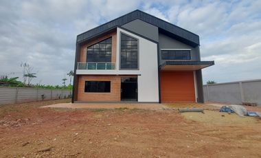 Lagerhaus zum Kauf in Phutthamonthon, Nakhon Pathom