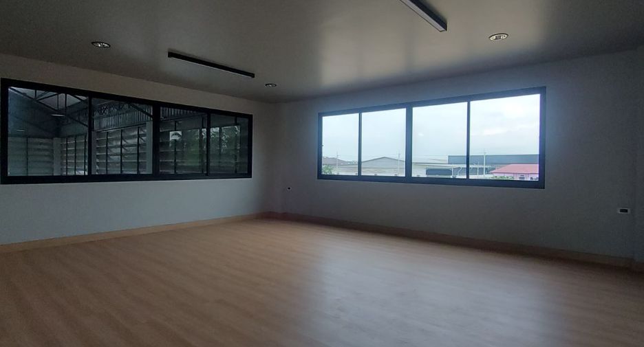 Almacén en venta en Phutthamonthon, Nakhon Pathom