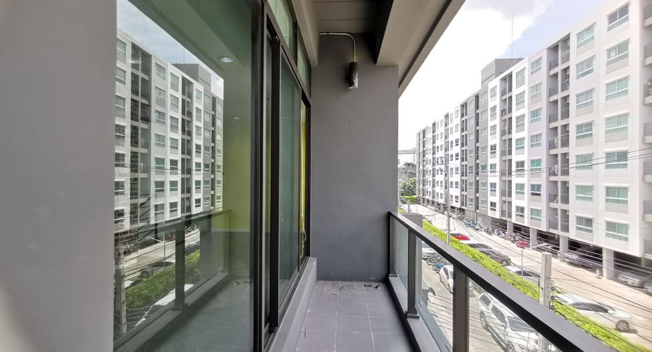 Casa adosada en venta de 3 habitaciones en Bang Kapi, Bangkok