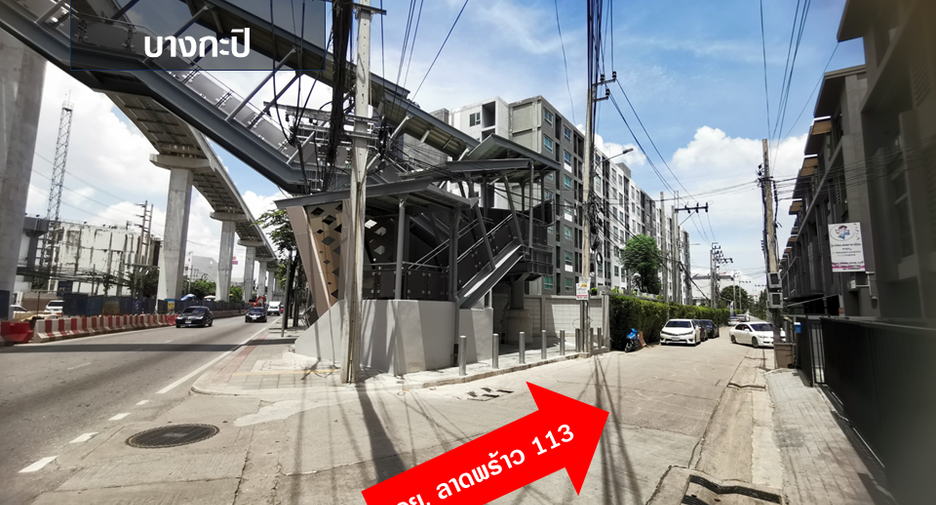 Casa adosada en venta de 3 habitaciones en Bang Kapi, Bangkok