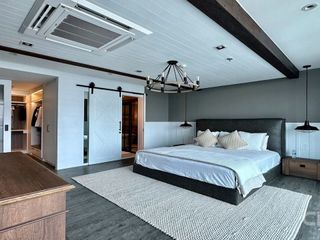 For sale 3 bedrooms condo in Pathum Wan, Bangkok