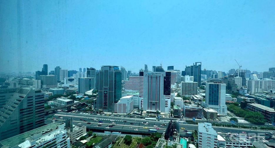 For sale 3 bedrooms condo in Pathum Wan, Bangkok