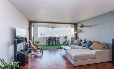 For sale 3 bedrooms condo in Watthana, Bangkok