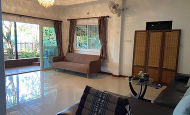 Haus zum Kauf mit 6 Zimmer in Sai Mai, Bangkok