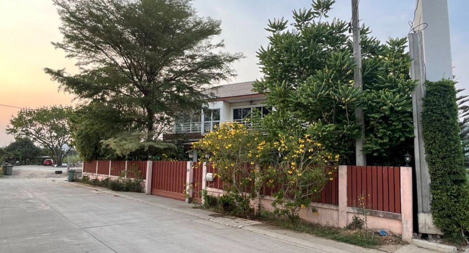 Haus zum Kauf mit 6 Zimmer in Sai Mai, Bangkok