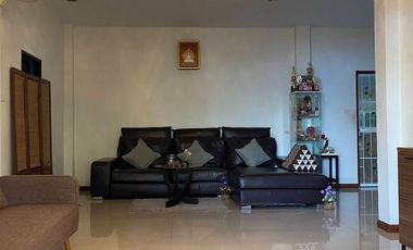 Haus zum Kauf mit 6 Zimmer in Sai Mai, Bangkok