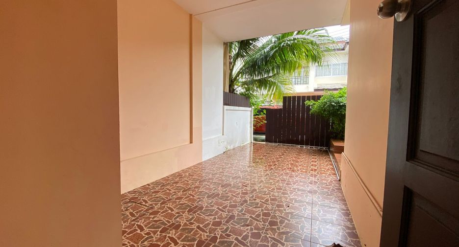 For sale 3 bedrooms townhouse in Thalang, Phuket